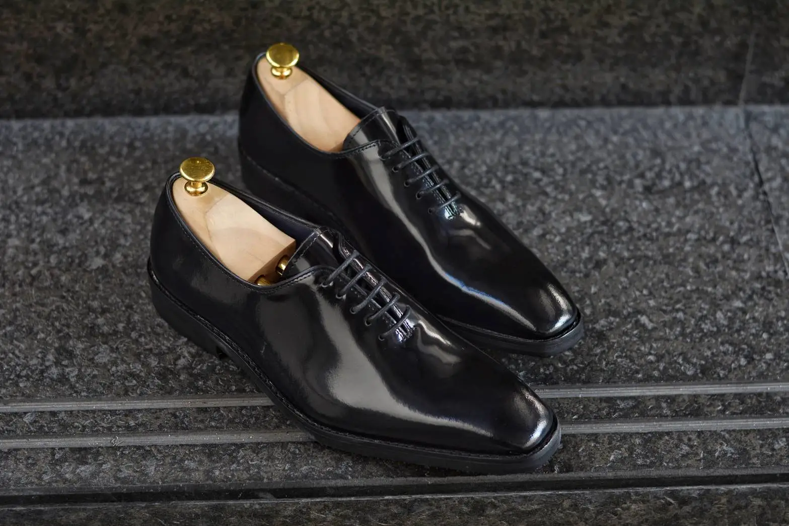 502-3 New Oxford Wholecut Piano Black