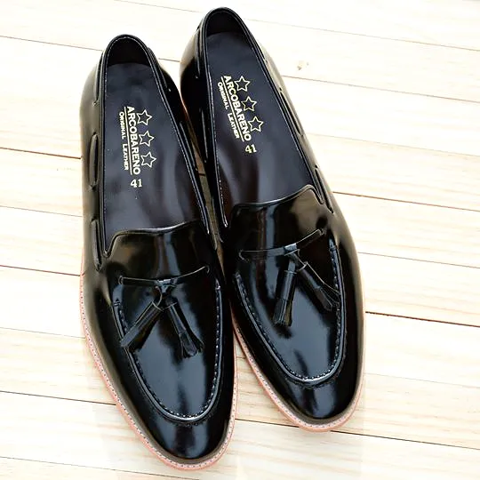 503 Tassel Loafer PianoBlack - Wooden Base