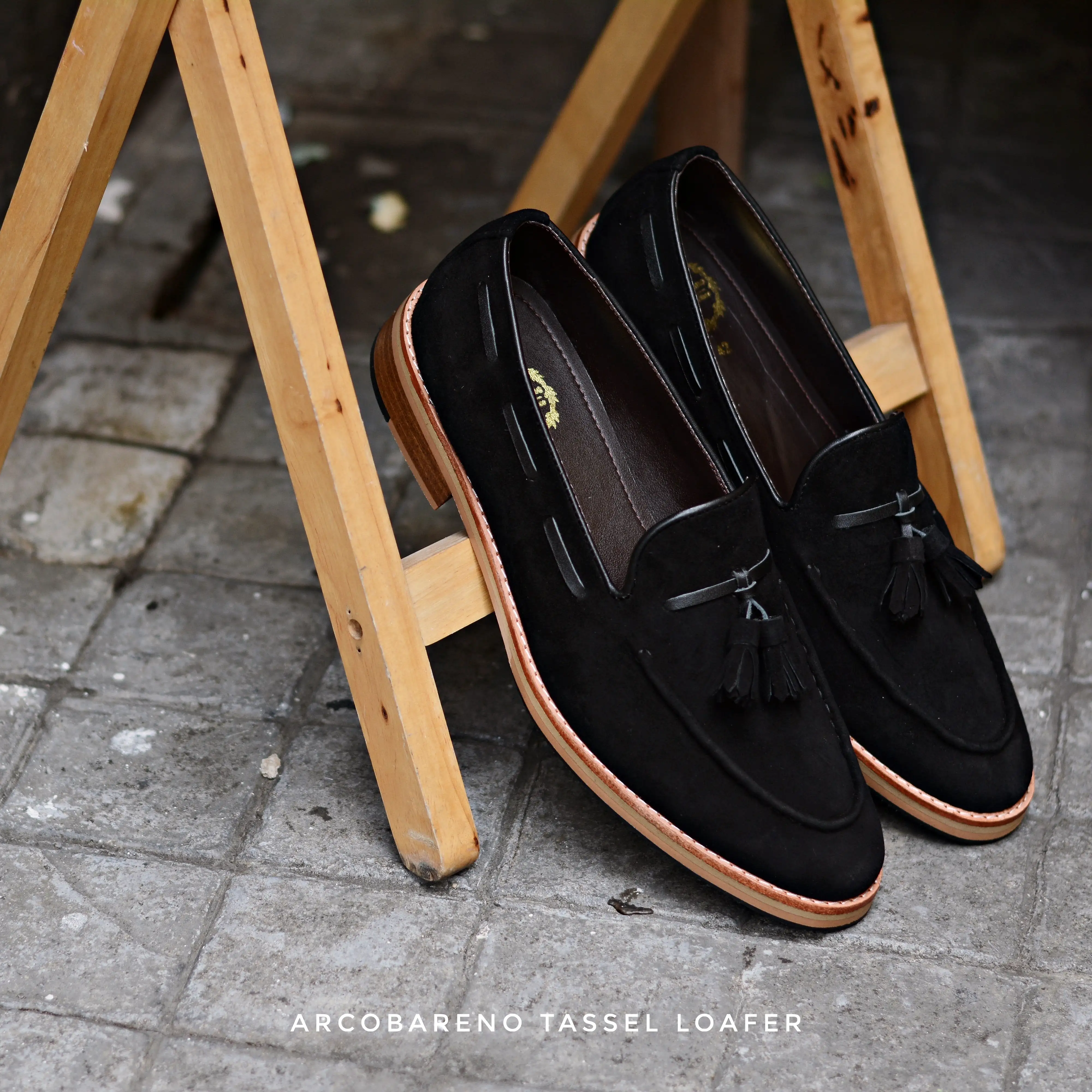 503 Tassel Loafer Suede Black