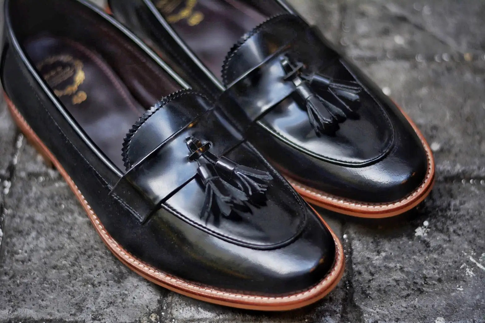 505 Women Tassel Loafer Strap PianoBlack x Wooden Soles