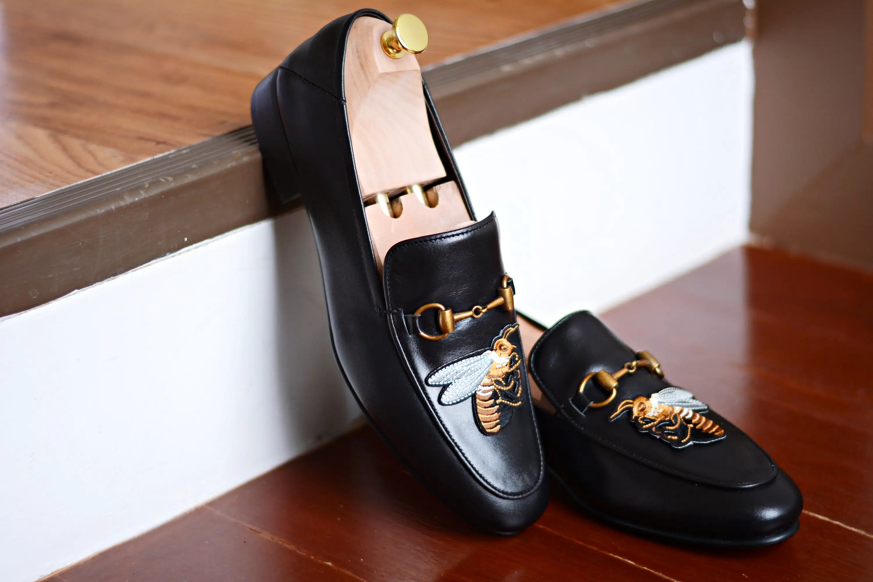 702 2n1 Horsebit Black Loafer Bee Embroidery