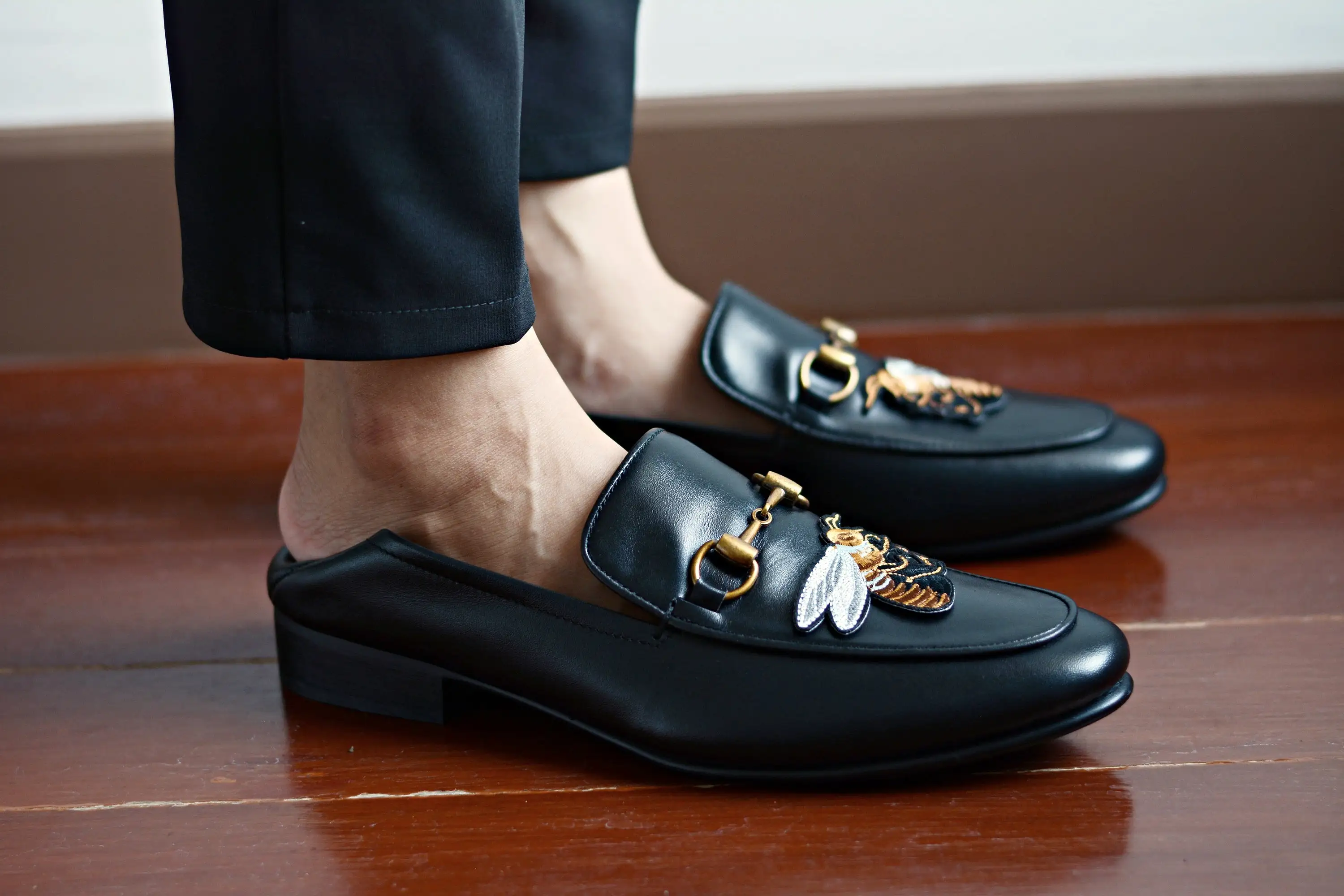 702 2n1 Horsebit Black Loafer Bee Embroidery