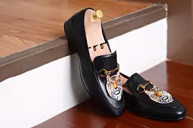 702 2n1 Horsebit Black Loafer Embroidery