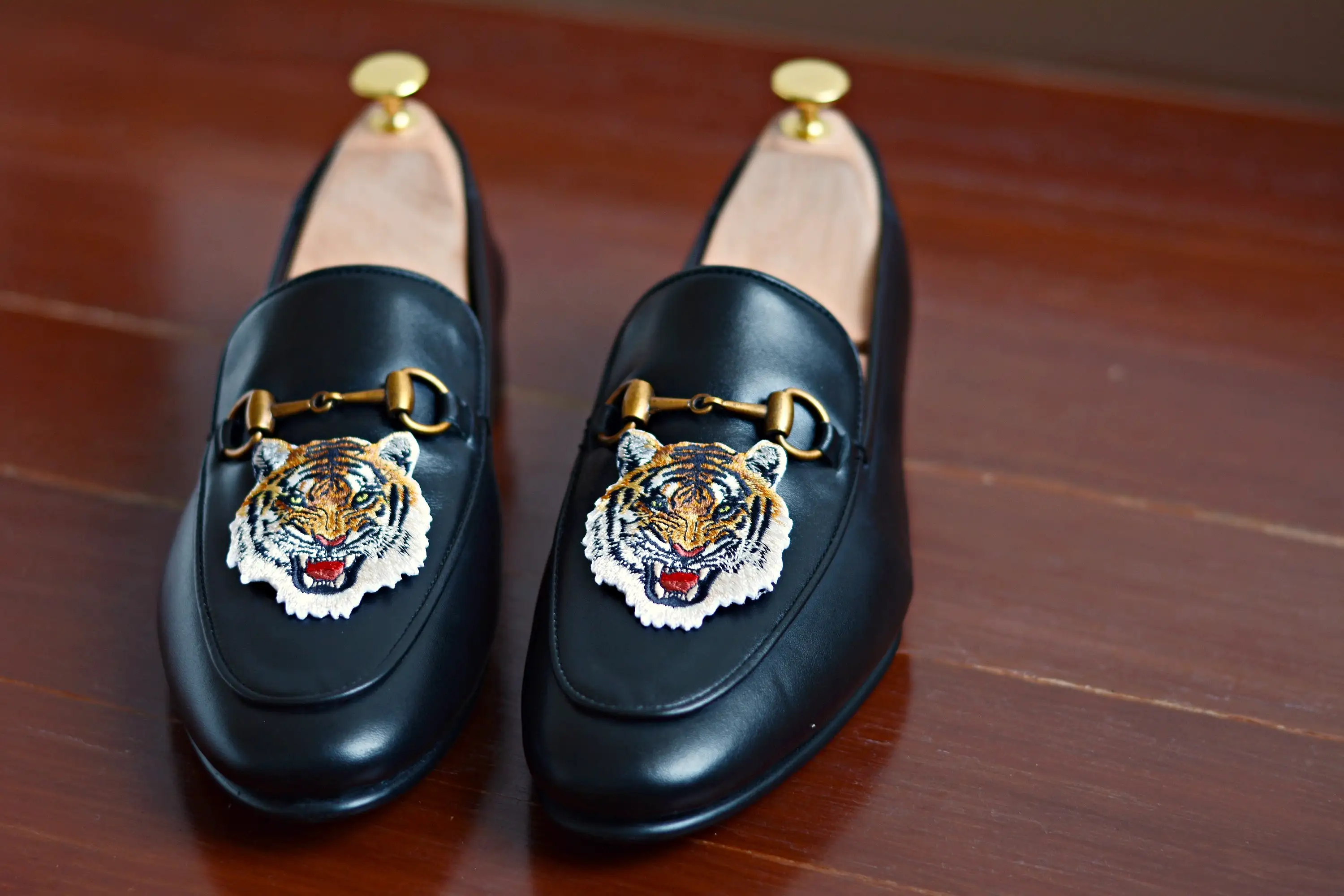 702 2n1 Horsebit Black Loafer Lion Embroid