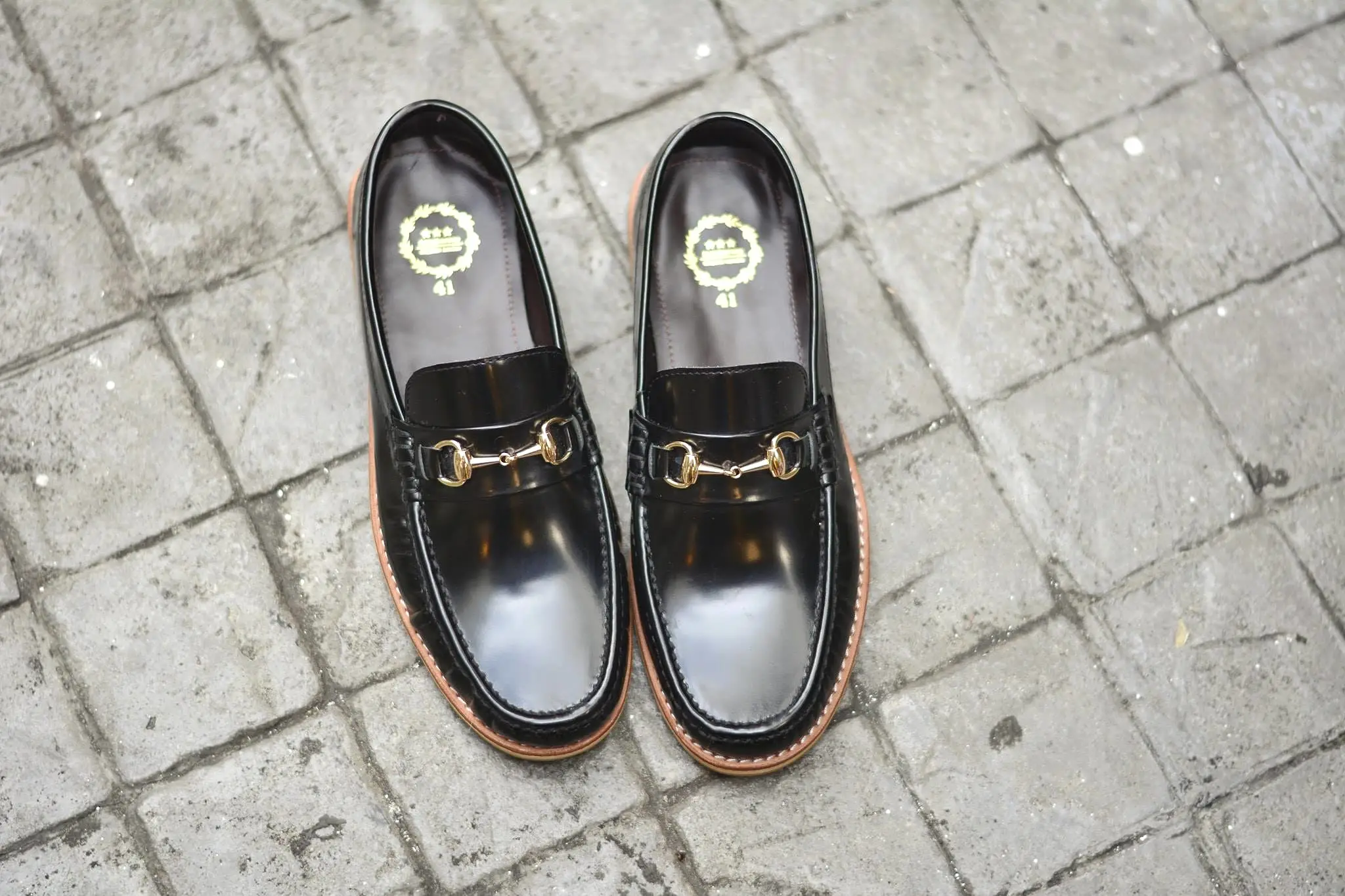 703 Wide Front Horsebit Loafer PianoBlack