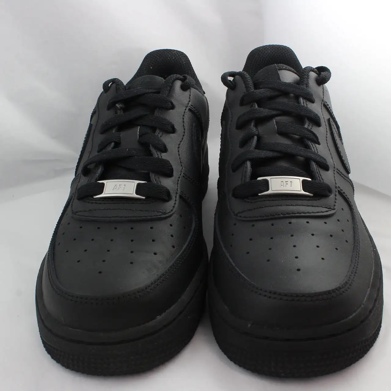 Nike Air Force 1 07 Black Trainers