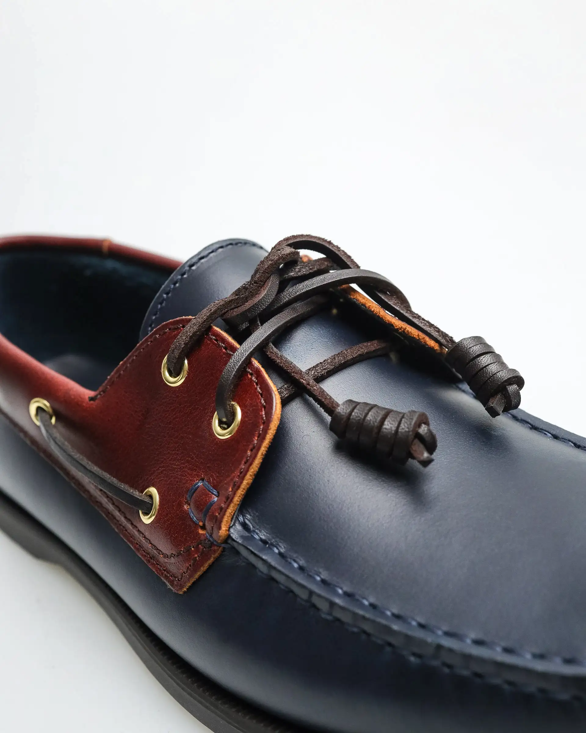 Tomaz C328 Men's Leather Boat Shoes (Navy/Wine)