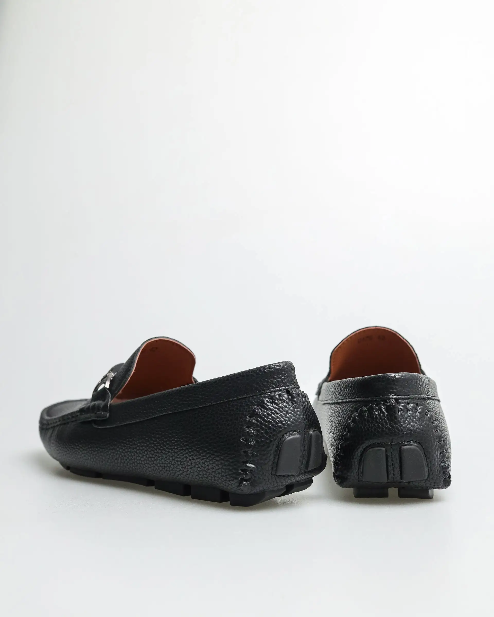 Tomaz C476 Men's Buckle Moccasins (Black)