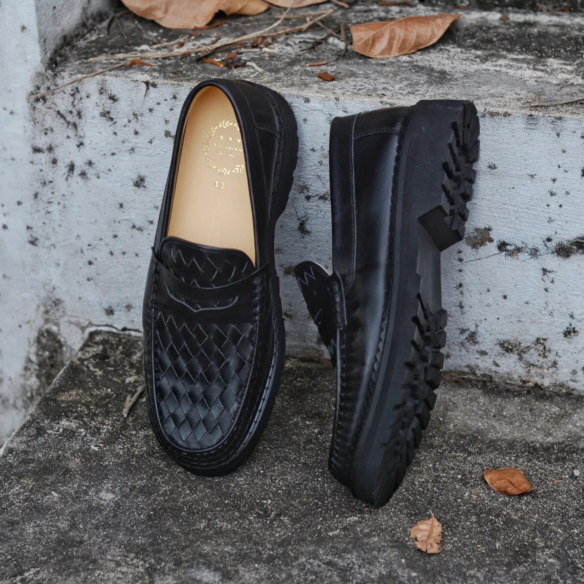 W823 6 CM Penny Loafer Matt Black x Black Soles